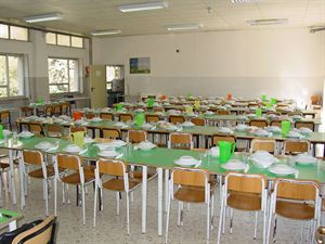 Servizio mense scolastiche: a Castellaneta 10 lavoratori a rischio