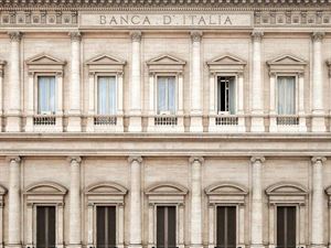 Bankitalia: Fumarola, luci ed ombre; avviare gli investimenti pubblici e privati